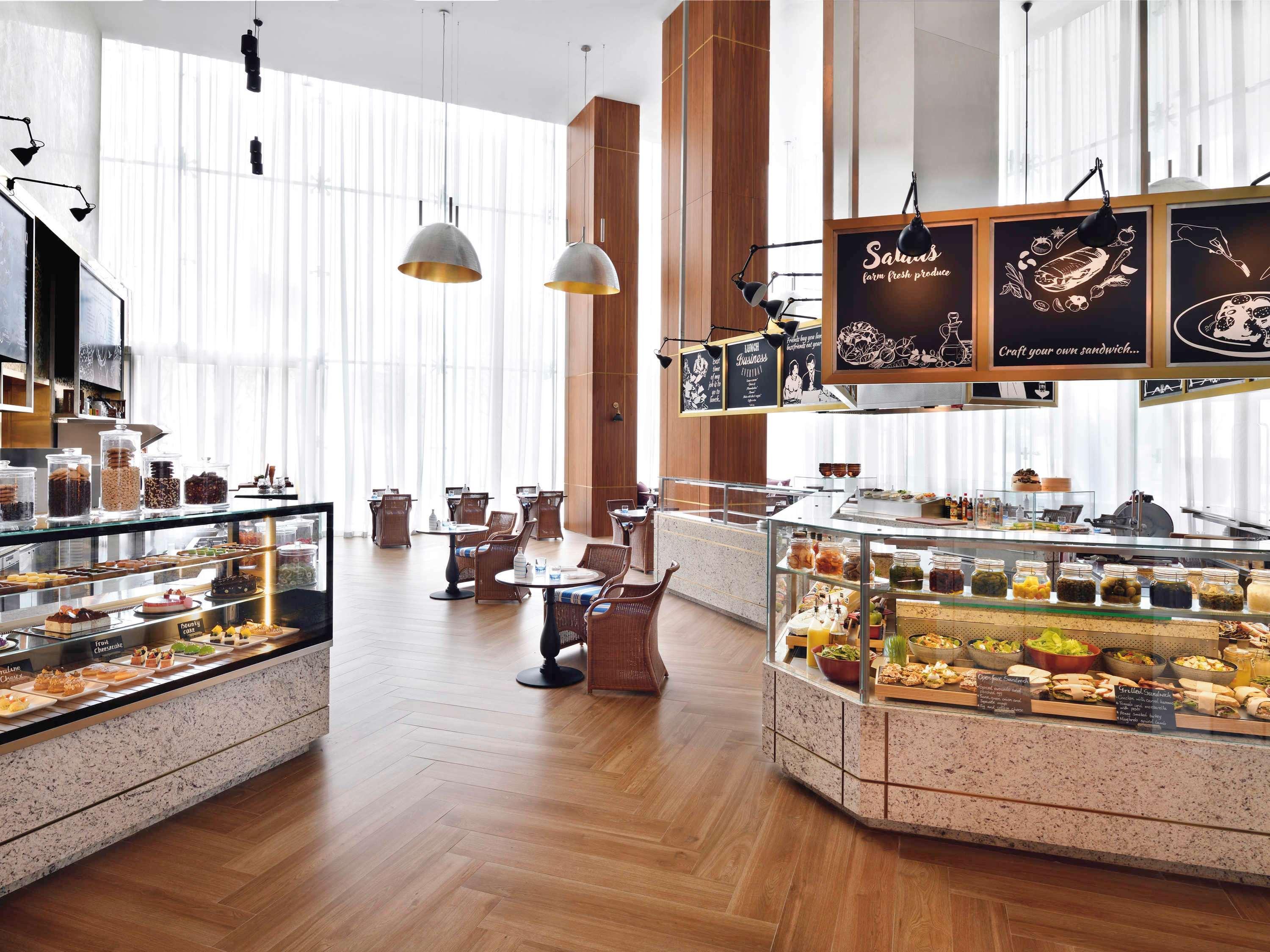 Hotel Grand Plaza Moevenpick 5*